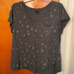 Cactus print gray tee